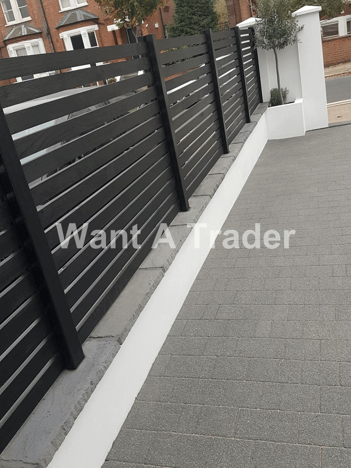 Horizontal Garden Fencing Contractor Mortlake SW14